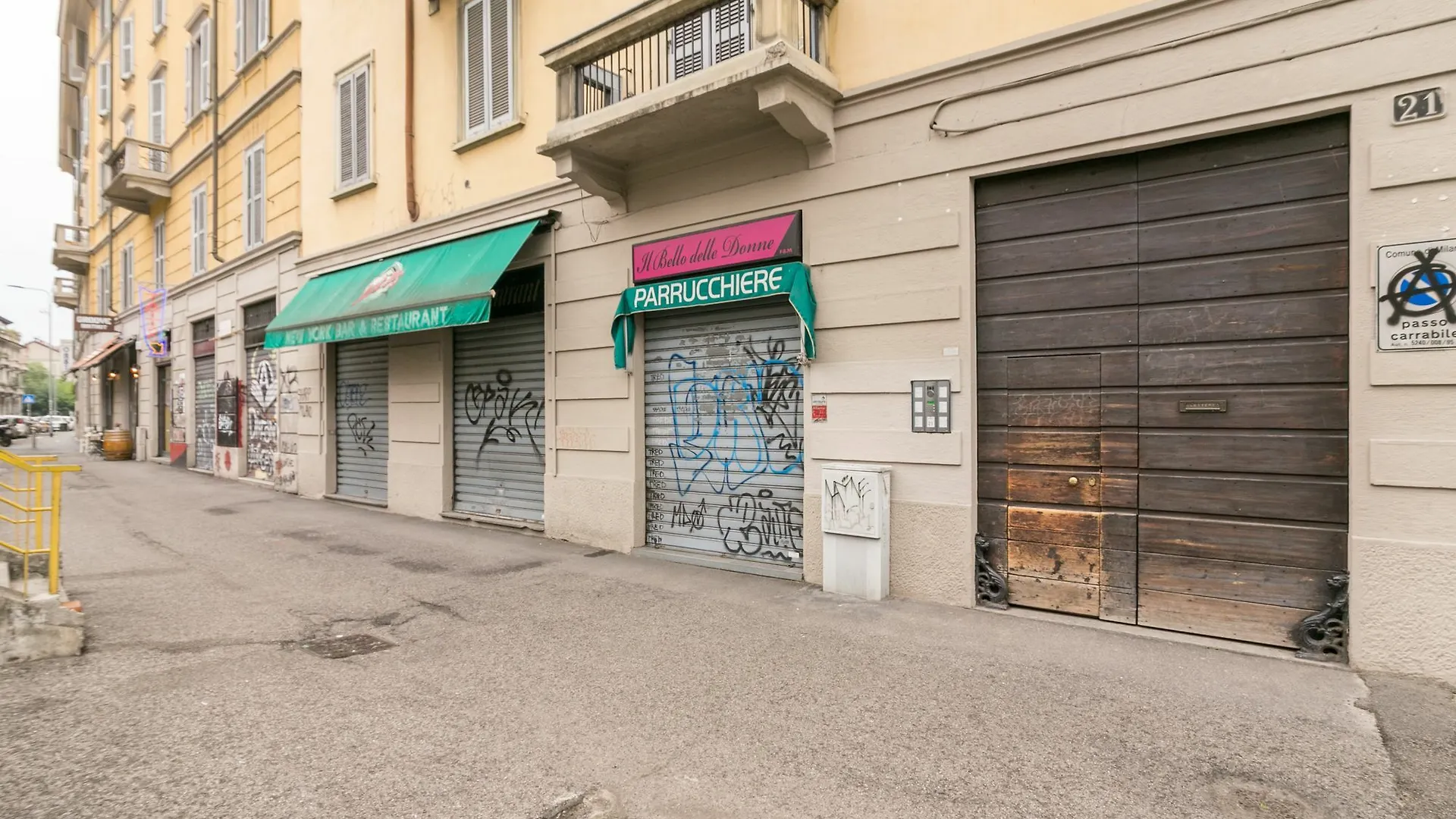 Pit Stop Navigli Milan 0*,